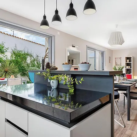 Maison - Vent D'ouest بيت للعطل *